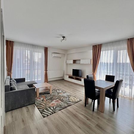 Apartament Madeira Apartment Oradea Exterior foto