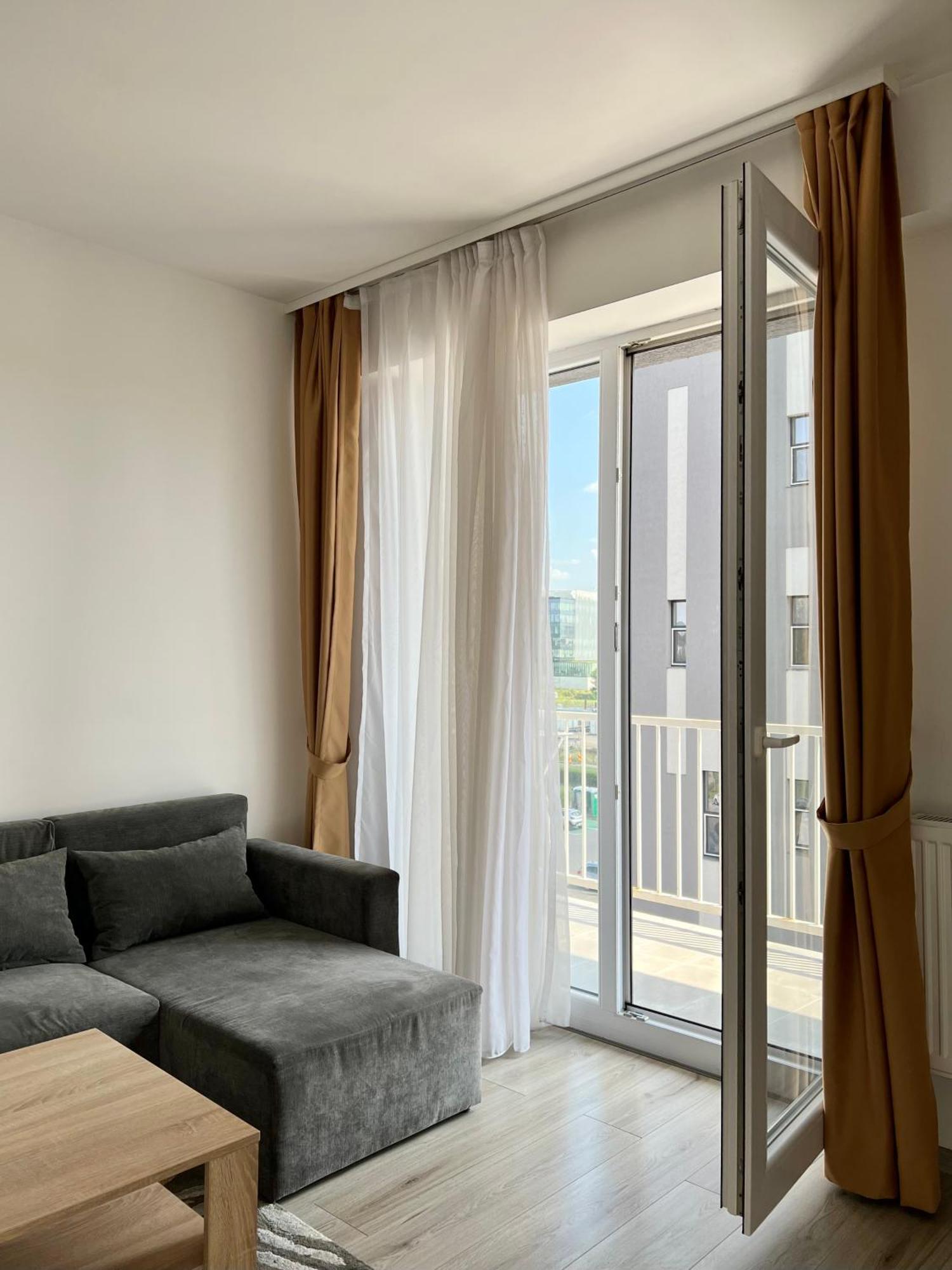 Apartament Madeira Apartment Oradea Exterior foto